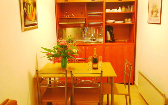 Kastro Studios Apartments