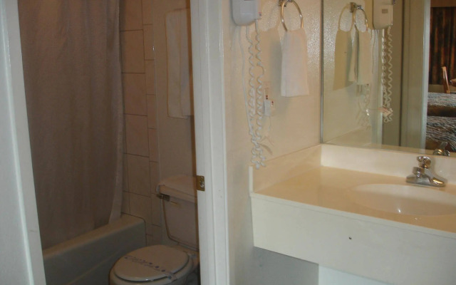Rivera Inn & Suites Motel Pico Rivera