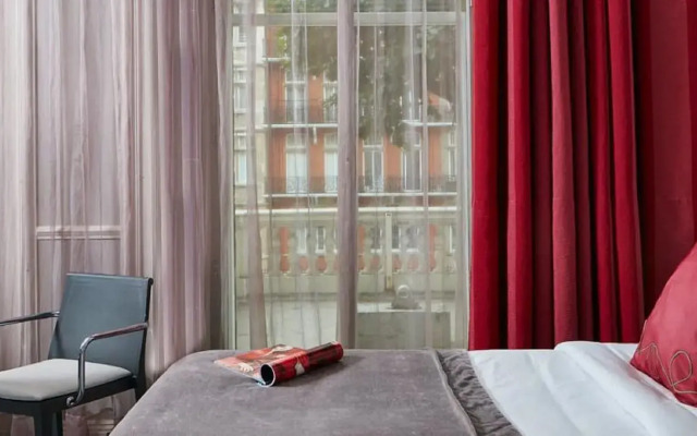 The Queens Gate Hotel