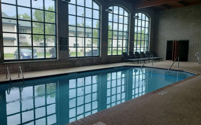 Coon Rapids North Metro Hotel to Norwood Inn & Suites