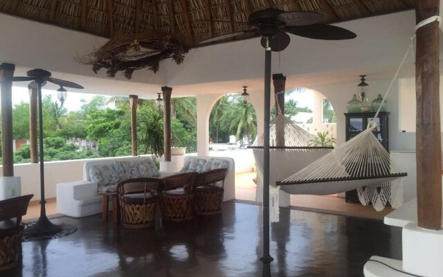 La Casa de los Angeles Boutique