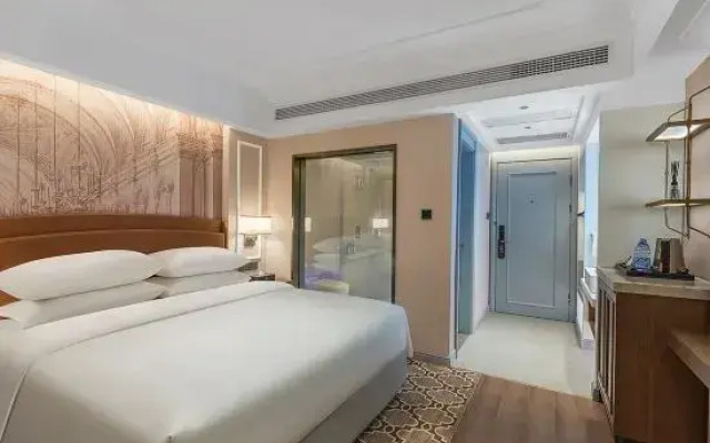 Vienna International Hotel (Sisyang Columbus Square Sishui Pavilion Branch)