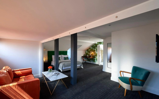 The Lodge Hotel - Putney