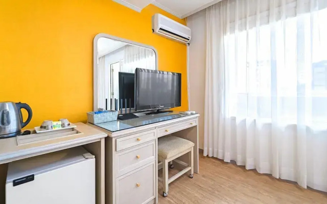 Jeju Honeycrown Hotel
