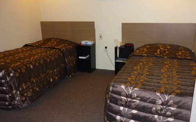 Safari Motel