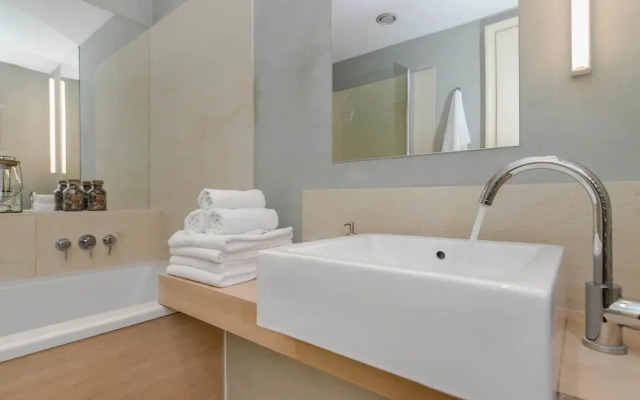 Luxury Center APT by Michal&Friends