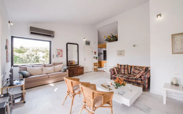 Poseidon's White Villa I