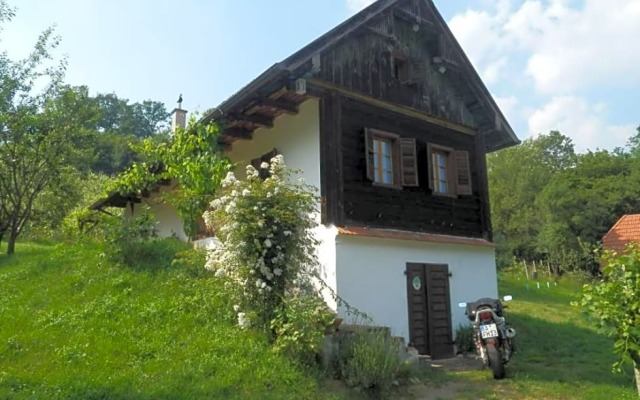 Weinek's Kellerstöckl u. Lodge