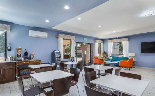 Quality Inn & Suites Suffolk West