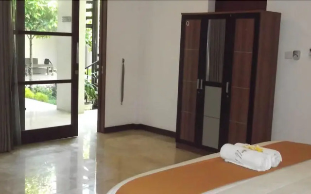 Villa Indah Batu Layar