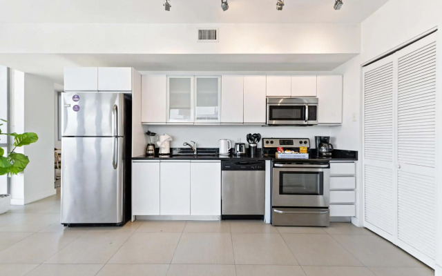 Dharma Home Suites Miami at Monte Carlo