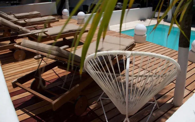 Tropical Casablanca Party Zone