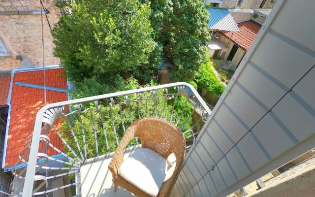 Historic Piazza House & Romantic Garden