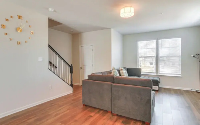 2 Mi to Dtwn Frederick: Updated Townhome