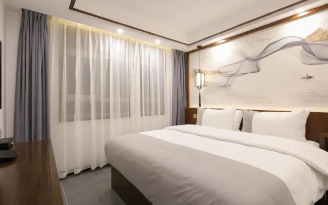 Floral Hotel Fenghuang Yixin Courtyard Residence