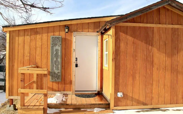 Yellowstone's Treasure Cabins