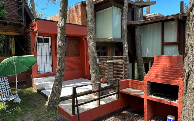 rojo 2 cuadras del mar