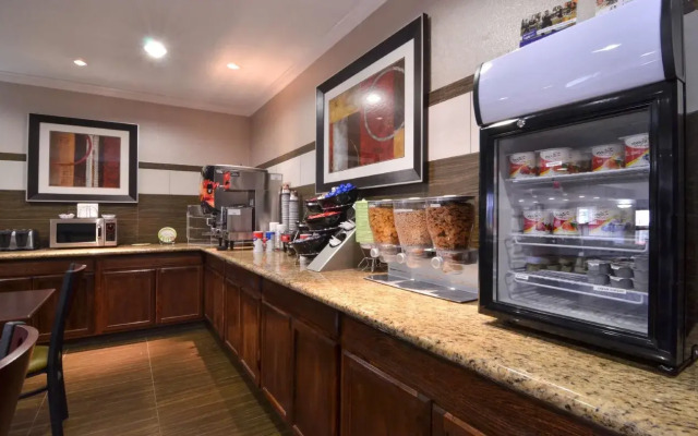 Best Western Dayton Inn & Suites