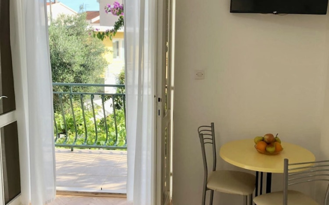 Apartments Sini
