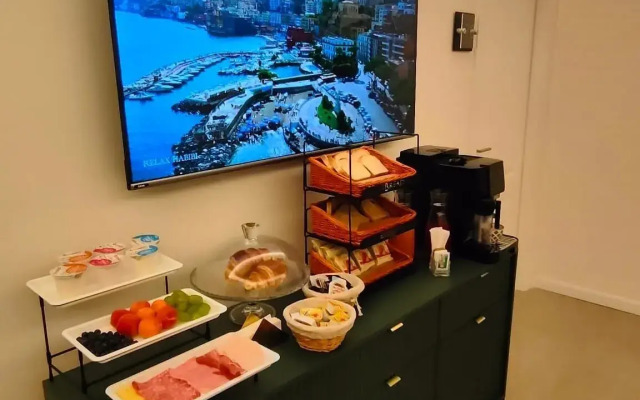 HOTIDAY Room Collection - Napoli Museo Suite