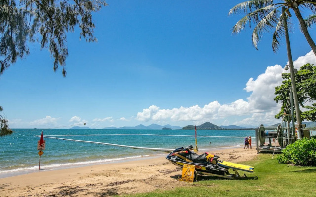 Elysium Private Apartments at The Beach Club