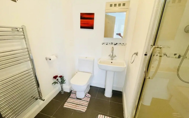 Flat 3 Seabreeze
