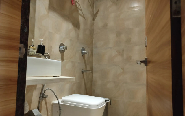 OYO 22120 Hotel Universal Garden