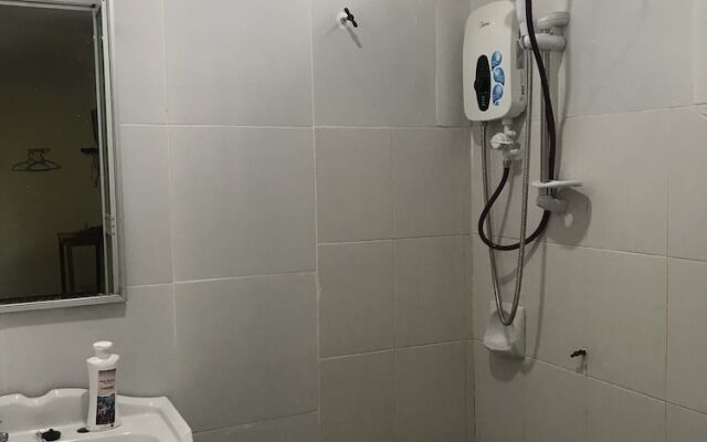 OYO 89781 Hotel Medina 2