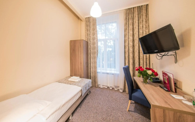 Lothus Hotel