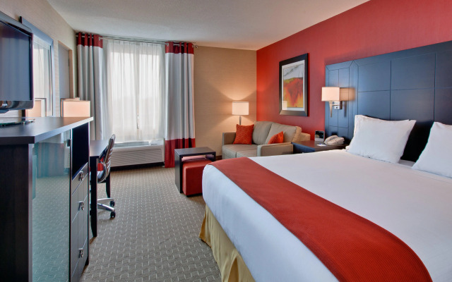Holiday Inn Express & Suites Chatham South by IHG