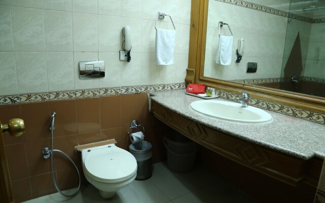OYO 657 Hotel K C Cross Road