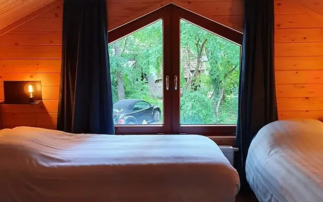 Villa in Forest With Private Sauna