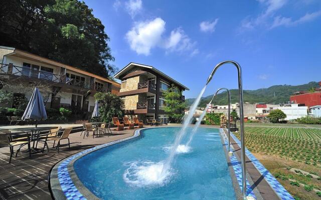 Chi Meng Rou Holiday Villa