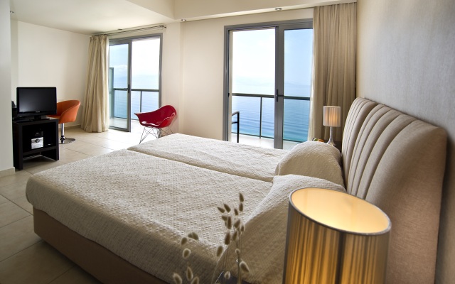 Sikyon Coast Hotel & Resort