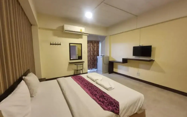 OYO 75460 BaanSang Place Suvarnabhumi