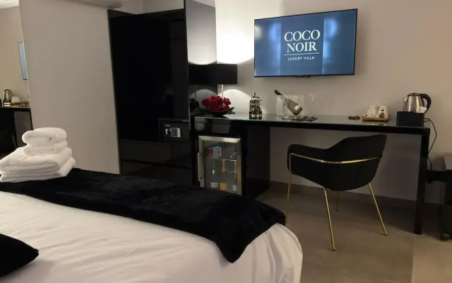 Coco Noir Luxury Villa