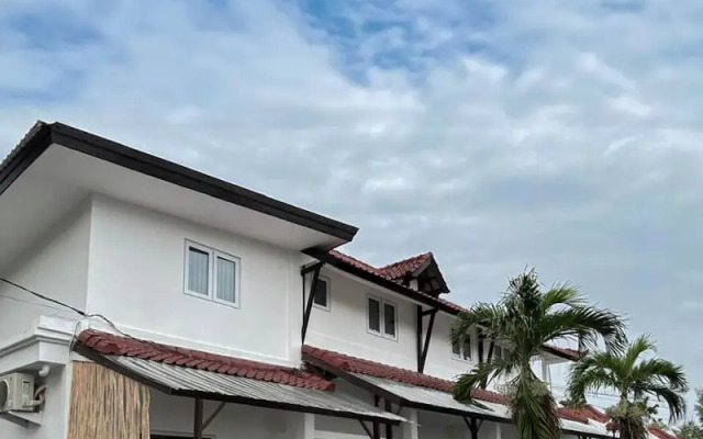 Tropical Townhouse 3 Bedrooms Seminyak