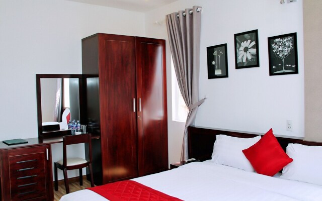 The Carnation Hotel Da Nang