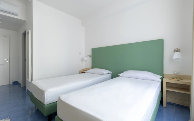 Napolit'amo Hotel Medina