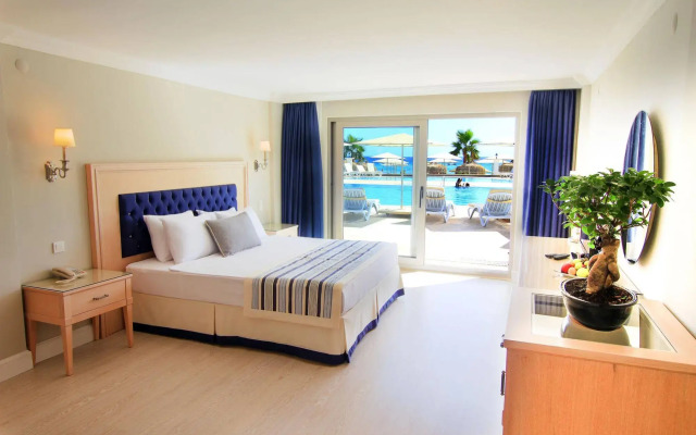 Palm Bay Beach Hotel