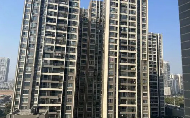 Golden Diamond Apartment