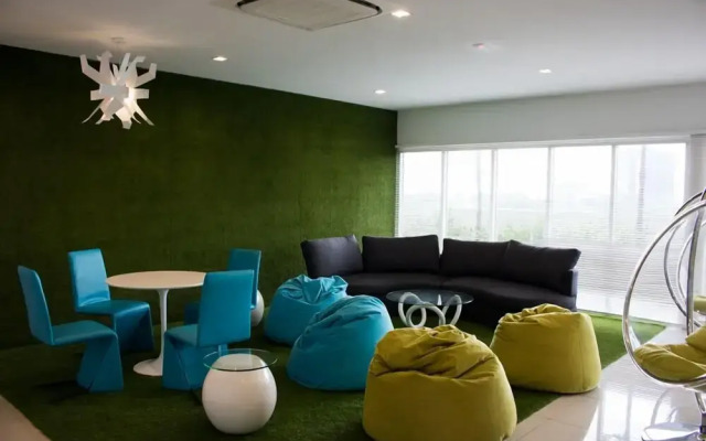 Cozy Condo at The Meridin Medini