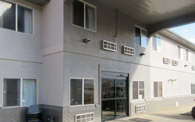 Quality Inn & Suites Salina National Forest Area