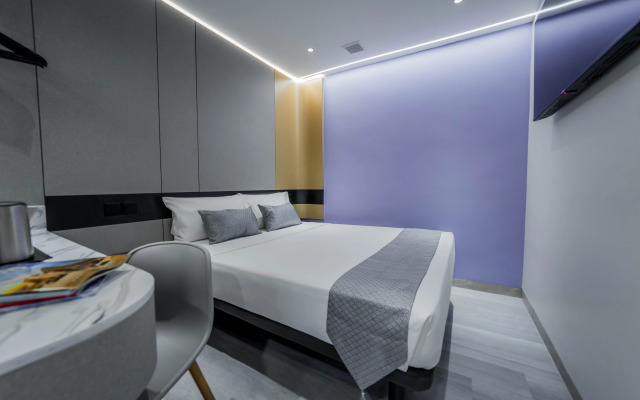 Hotel 81 Palace
