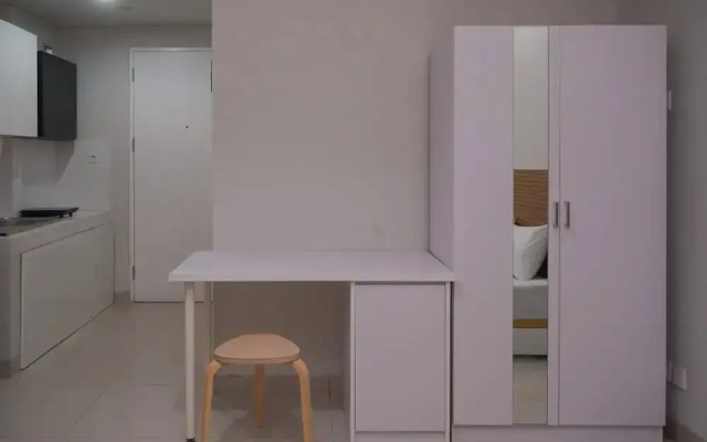 Cozy And Homey Studio At Trimezia Beverly 90210 Apartment