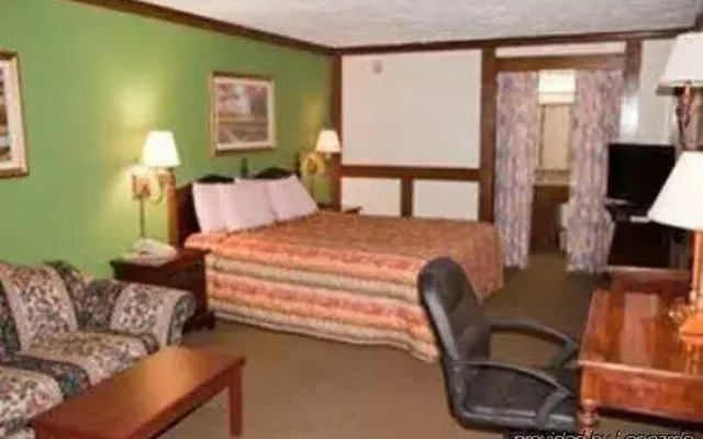Victorian Inn & Suites