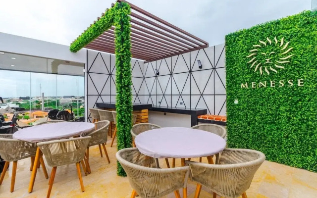 Amazing Studio, Steps to Beach, AC, Best Location