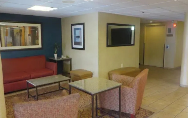 Days Inn Bridgeview