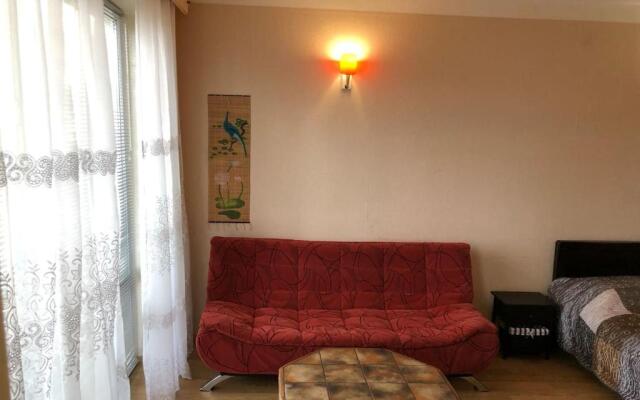 Old Tbilisi Home Near Metro Isani And 300 Aragveli