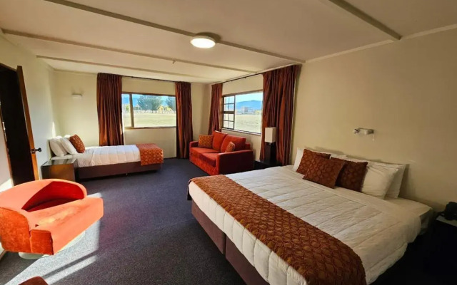 Discovery Countrytime Hotel